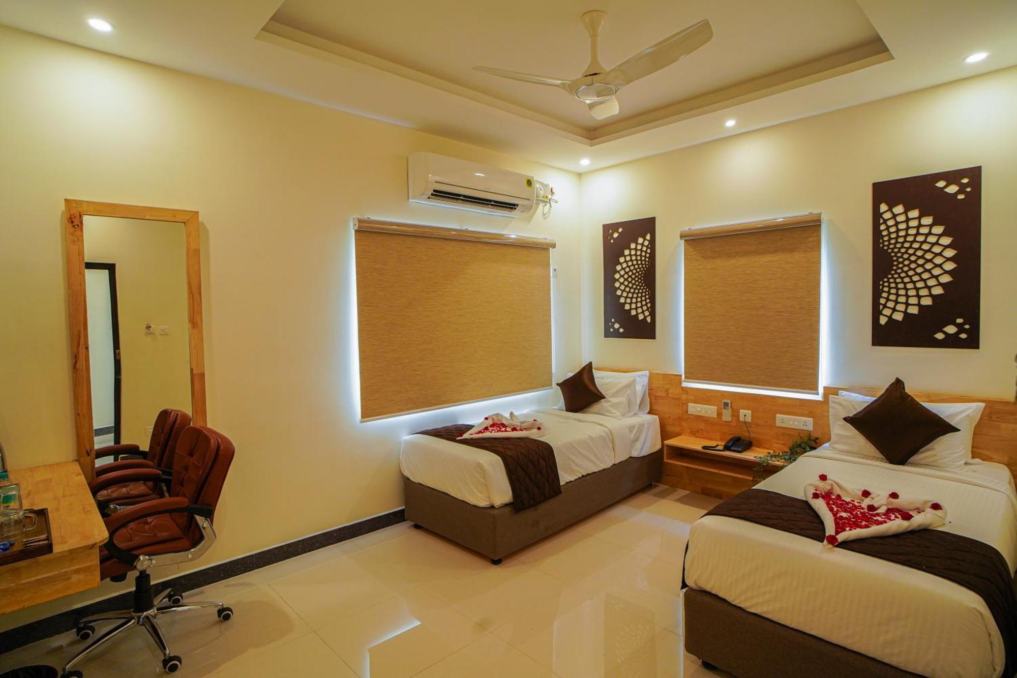 Hotel Tpc Camphor Tiruchirappalli Exterior foto